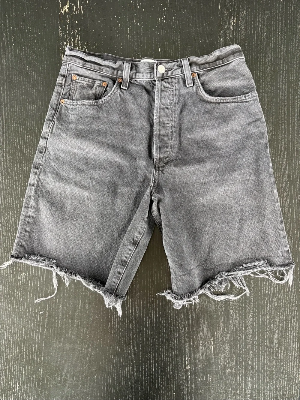 Agolde Indra Long Shorts in Bounce